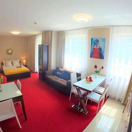 Lady In Red Kosciuszki 16 Kołobrzeg